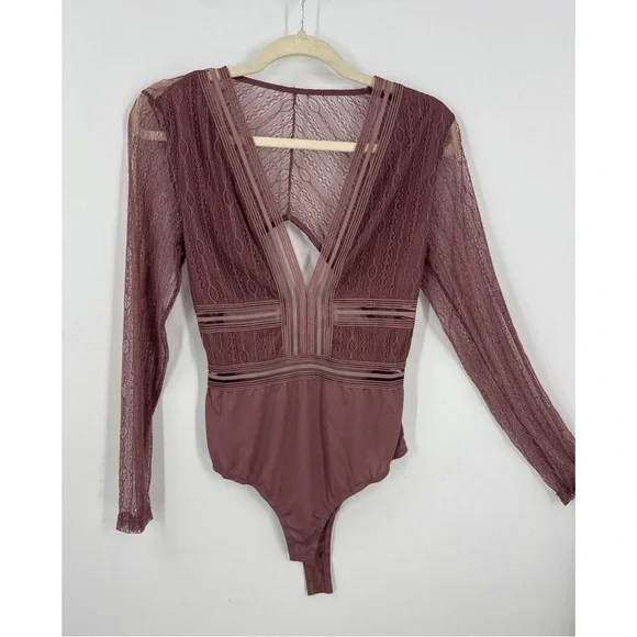 Lulu’s Casita dusty rose Sheer Lace Long Sleeve Bodysuit Sheer Lace Bodysuit L - Picture 3 of 16